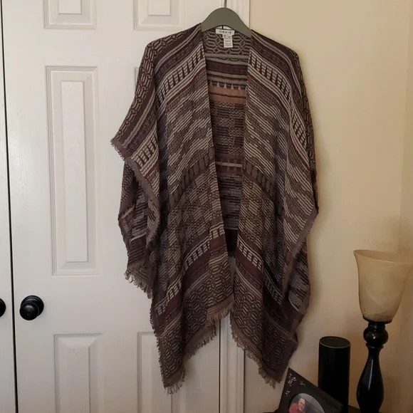 Orvis Ruana - Picture 1 of 3